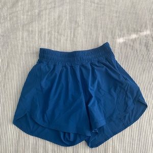 Lululemon - shorts - size 8